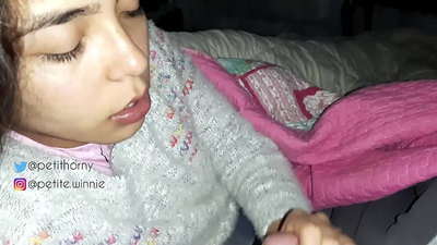 ਮੈਂ ਆਪਣੇ ਪਤੀ ਦਾ ਸਾਰਾ ਇਕੱਠਾ ਦੁੱਧ ਨਿਗਲ ਲਿਆ - ਕਮ ਨਾਲ ਜੀਭ ਦਿਖਾ ਰਹੀ ਹਾਂ